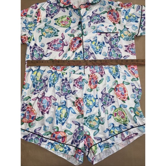 Unbranded Other - Women’s White Short Pajama Set with Colorful Turtle Print